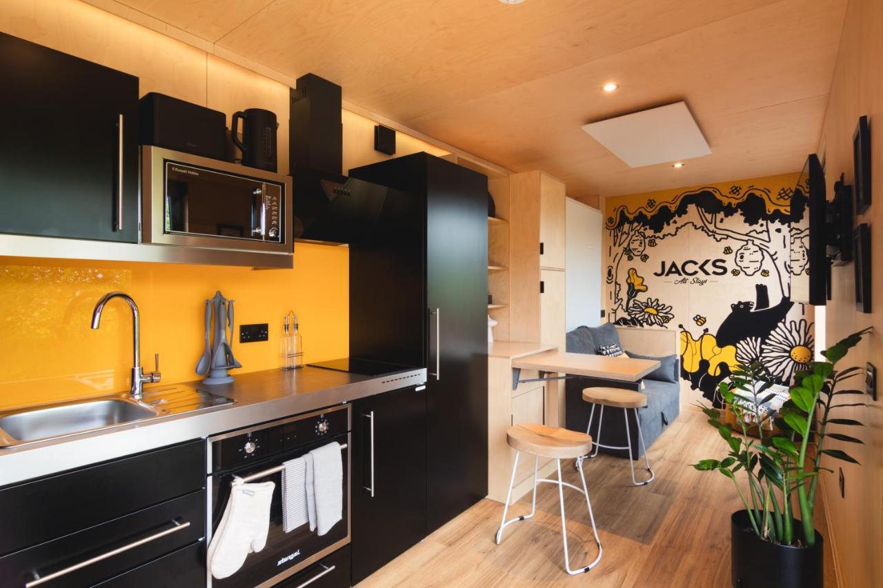 The Hive - Unique Hot Tub Cabin In Millport Zewnętrze zdjęcie